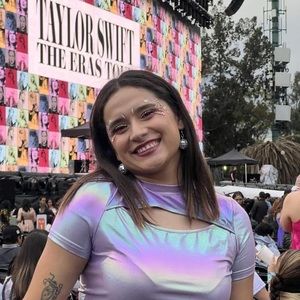 Meet your Posher, Denise